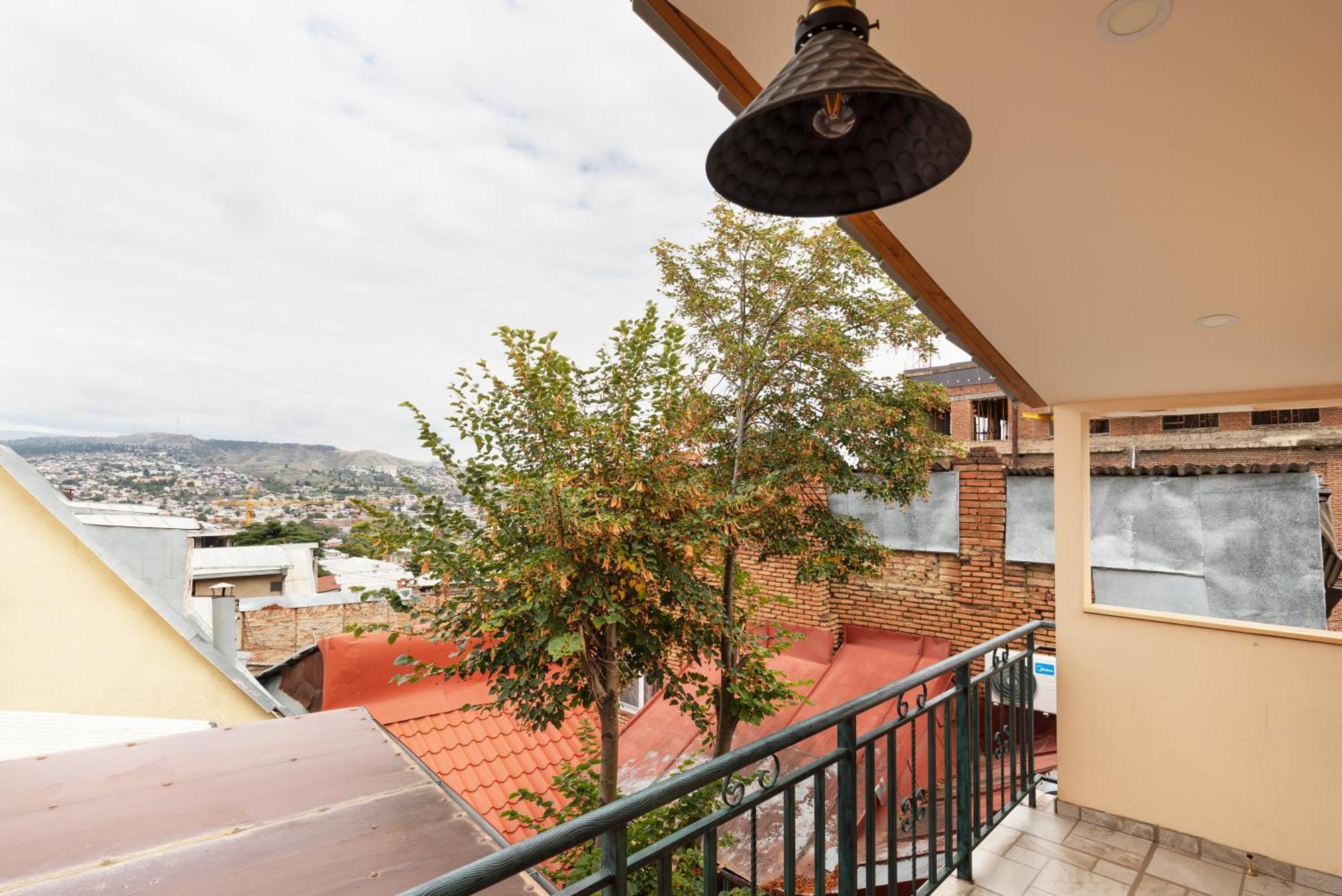 Apartments With Wine Cellar In Old Tbilisi Buitenkant foto