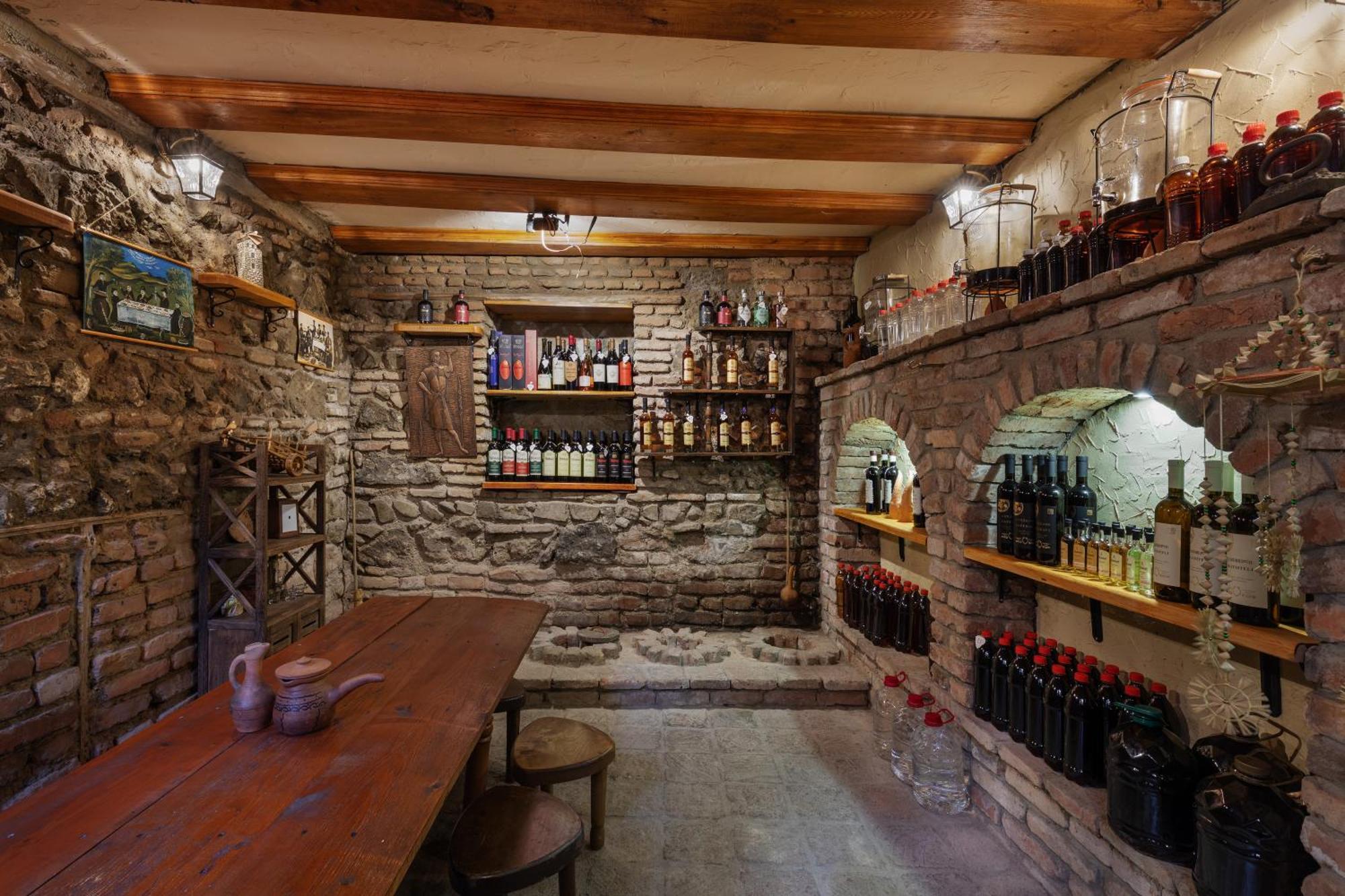 Apartments With Wine Cellar In Old Tbilisi Buitenkant foto