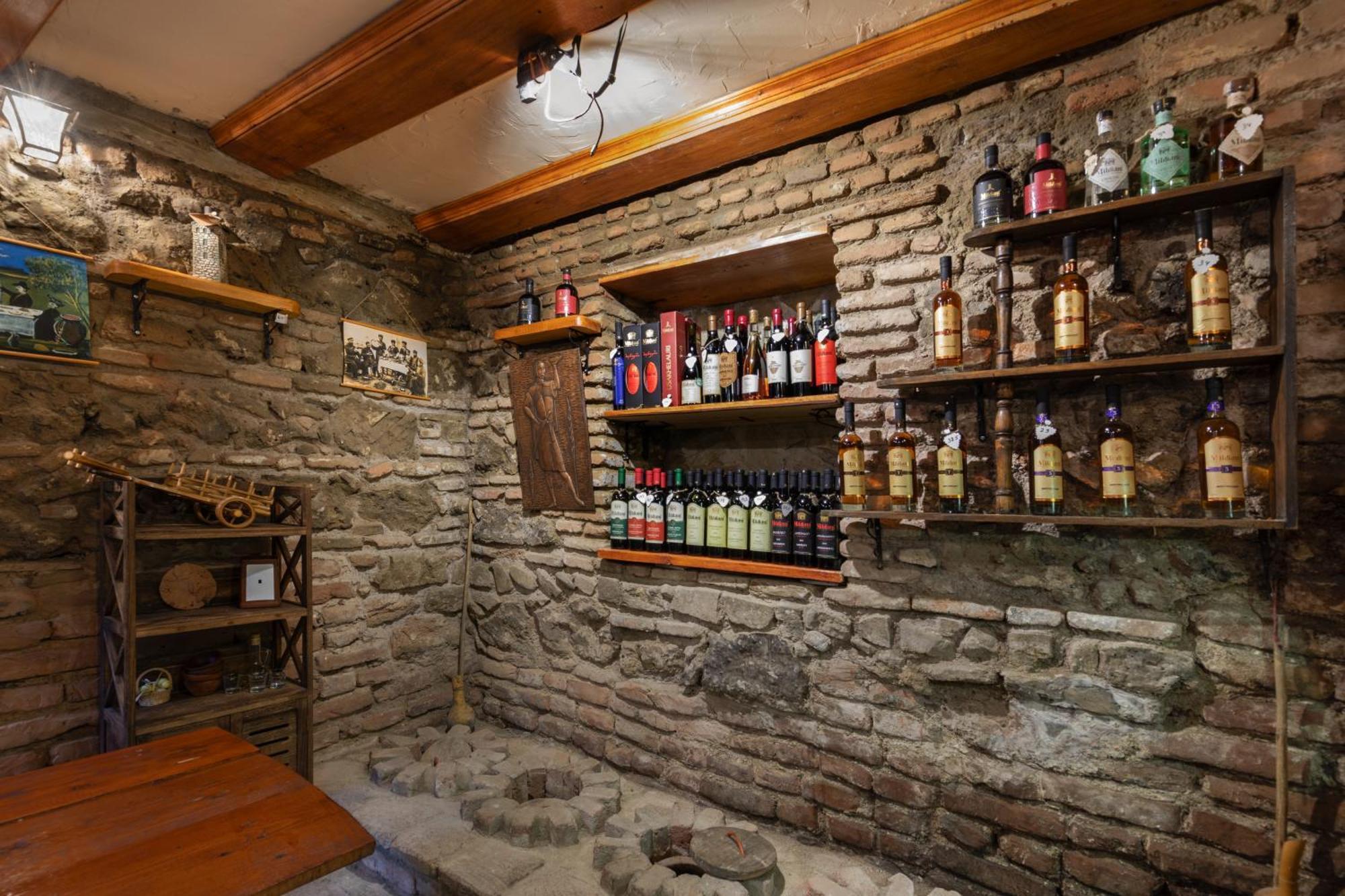 Apartments With Wine Cellar In Old Tbilisi Buitenkant foto